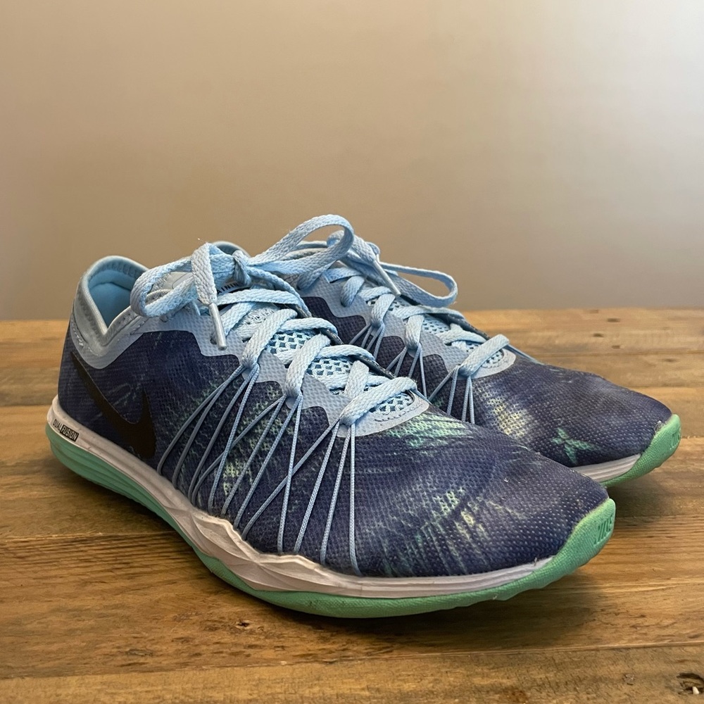 Womens Nike Dual Fusion HIIT Training Sneakers